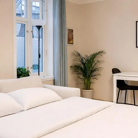 Apartament Twin Flats 1st Floor In Centre - Norwegians Minimum Age 25 *