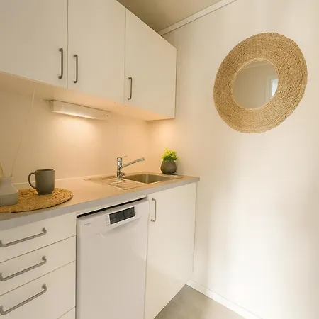 Twin Flats 1st Floor In Centre - Norwegians Minimum Age 25