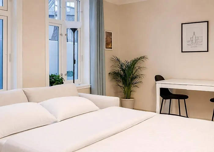 Lejlighed Twin Flats 1st Floor In Centre - Norwegians Minimum Age 25 *