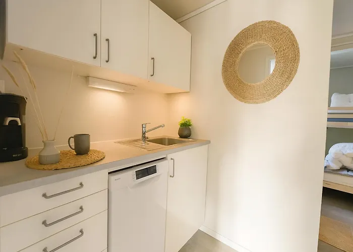 Twin Flats 1st Floor In Centre - Norwegians Minimum Age 25